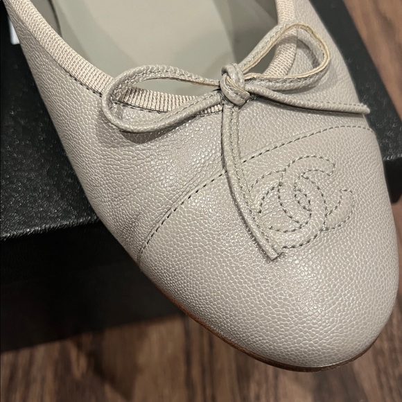 CHANEL Gray Caviar Ballet Flats - Picture 3 of 8